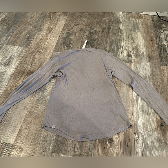 New without tags lululemon hold tight long sleeve - riverstone size 12 - Picture 4 of 7